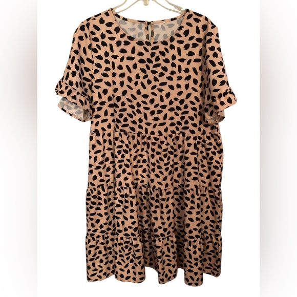 Dresses & Skirts - Tan and Black Print Short Sleeve Midi Dress, size XL , Excellent Used Condition